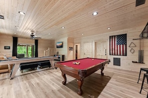 Spielezimmer