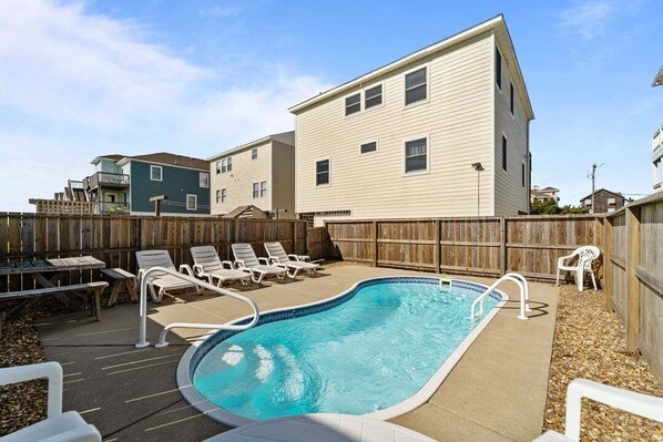 Back Exterior of Mullen Sandpiper