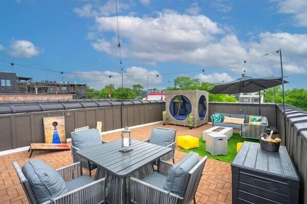 Take in the 360* view while you enjoy a drink, a game, or an intriguing seat on the outdoor area
