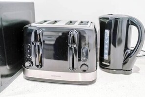 Kaffee und/oder Kaffeemaschine