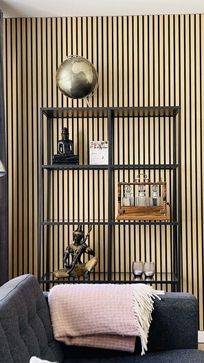 Room Detail