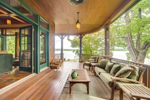 Deck | 3-Story Home