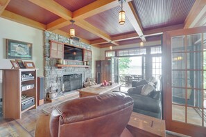 Living Room | 2nd Floor | Central A/C & Heating