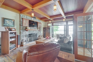 Living Room | 2nd Floor | Central A/C & Heating