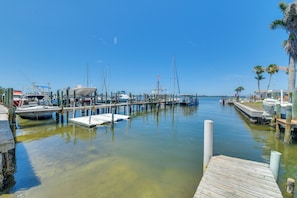 Sunny Shores Park | Marina | Walking Distance