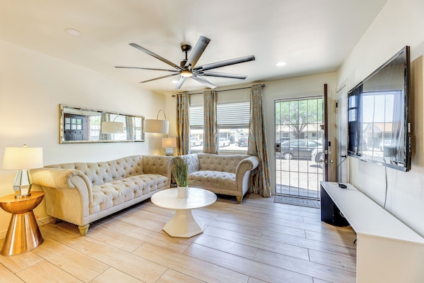 Mesa Vacation Rental | 5BR | 2BA | 1,400 Sq Ft | Step to Enter
