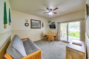 Cabin | Living Room | Full Futon | Space Heaters | Flat-Screen TV w/ Cable