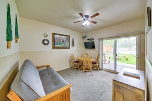 Cabin | Living Room | Full Futon | Space Heaters | Flat-Screen TV w/ Cable