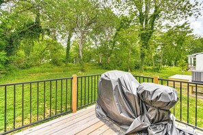 Deck | Gas Grill | Private Yard (Unfenced)