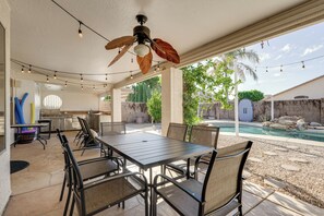 Patio | Outdoor Kitchen & Dining Area