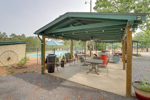 Southern Comfort Inn & Resort | Community Amenities