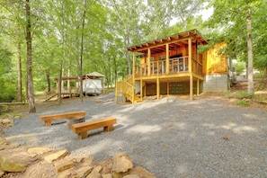 Property Exterior | Single-Story Cabin