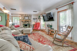 Living Room | 1st Floor | Free WiFi | Central Heating & A/C