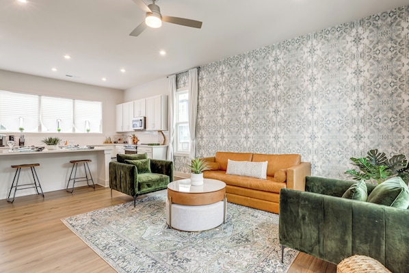 Atlanta Vacation Rental | 2BR | 2BA | 1,300 Sq Ft | 9 Steps to Enter