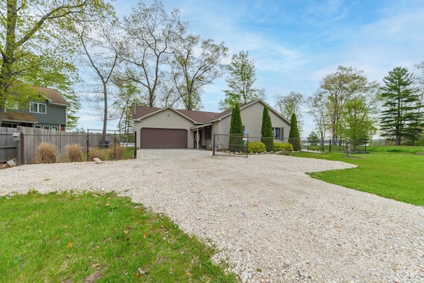 Driveway - Driveway and Parking Area