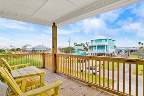 Easy beach access and Bay views