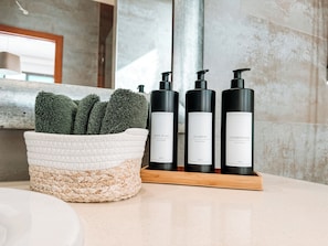 Bathroom amenities
