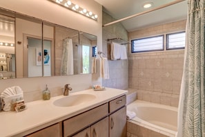 KRV-722 Wrapped in soft textures and natural light, our bathroom is more than functional?it?s a pamper palace