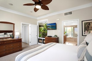 KBV-31G4 Wake up, walk out, and breathe in the tropics ? this private lanai brings the island vibe right to your bedside