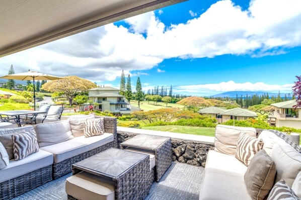 KGV-19P2 Lounge in luxury, breathe in the view?this outdoor haven wraps you in comfort with every cloud and breeze