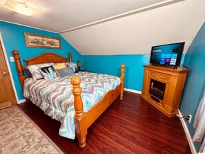 Queen bed smart TV fireplace AC