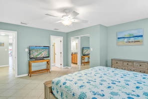 Master Bedroom (king) smart TV