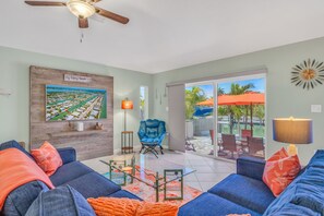 Living room area with Smart TV