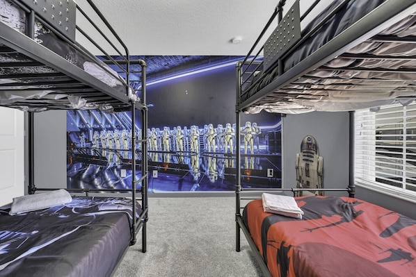 Double bunk beds for the ultimate Jedi sleepover