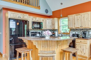 Kitchen | Main Level | Cooking Basics | Keurig Coffee Maker | Air Fryer