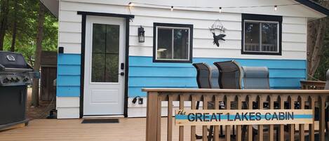 Welcome to Great Lakes Cabin