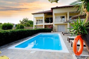 Utomhuspool