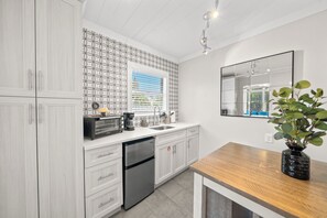 Sleek space for preparing your favorite meals
