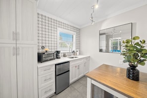Sleek space for preparing your favorite meals