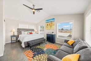 Spacious and comfortable King bed