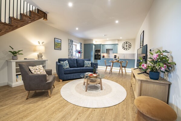 Solaris, Goose Beck Cottage, nr York: Open-plan living/dining/kitchen area