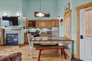 Dining Seating for 7
