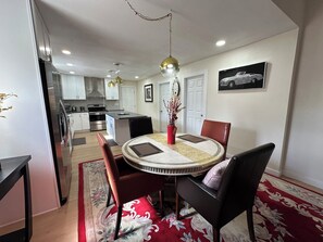 Live Room with dining area