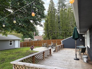 Outdoor dining