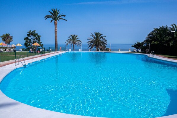 Holiday Home Swimming Pool