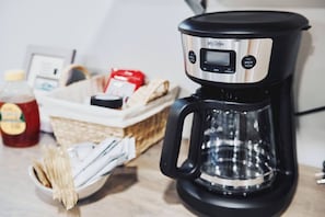 Kaffee und/oder Kaffeemaschine