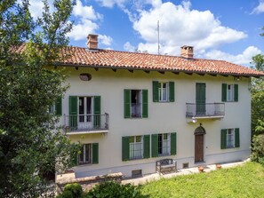 Maison, Zone Résidentielle, Domicile, Lot Terre, Porte, Chalet, Biens, Pelouse, Ferme, Balcon