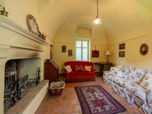 Meubles, Mur, Sol, Design Intérieur, Sol, Plafond, Éclairage, Chaise, Salon, Pièce