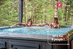 Bain à remous extérieur