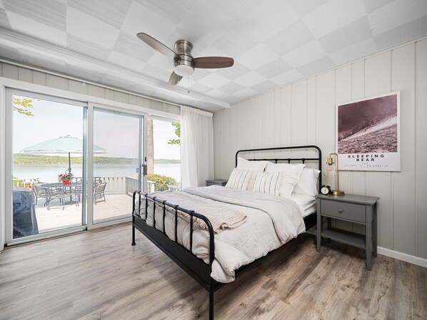 Queen Bedroom