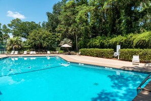 Sparkling Pool – Dive Into Relaxation Steps From Your Door