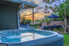 Bain à remous extérieur