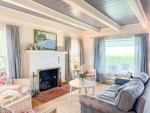 Living room with gas fireplace