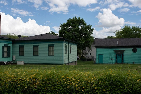 JS Hubbs Guest House Carriage House