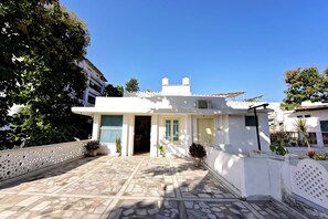 Extérieur