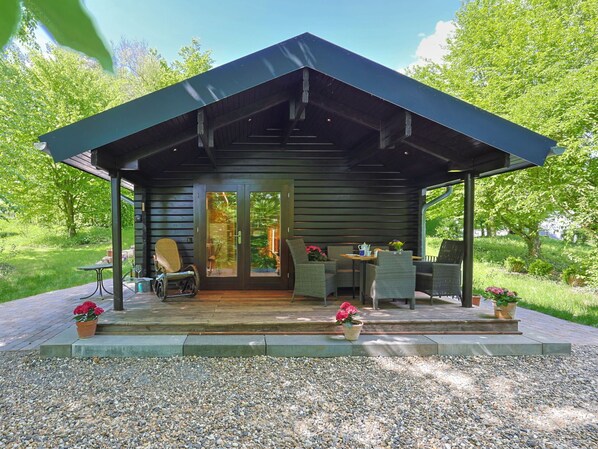 Wood, Roof, Cottage, Shed, Garden Buildings, Door, Home, Siding, Groundcover, Garden